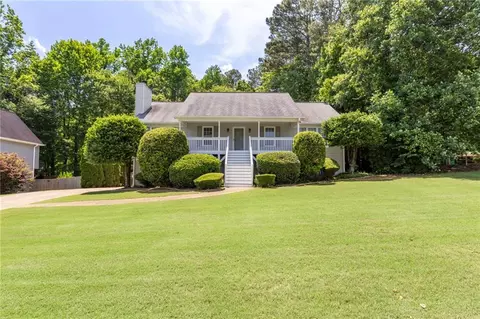 6275 Cheatham Lake Dr NW, Acworth, GA 30101