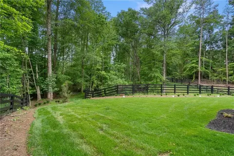 Exterior - 2595 Grassview Dr, Milton, GA 30004 photo 2 of 9