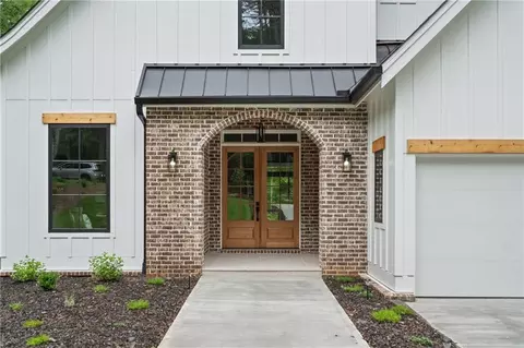 Exterior - 2595 Grassview Dr, Milton, GA 30004 photo 1 of 9