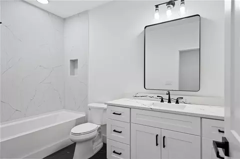 Bath - 2595 Grassview Dr, Milton, GA 30004 photo 10 of 10