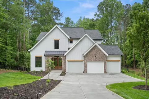 Exterior - 2595 Grassview Dr, Milton, GA 30004 photo 7 of 9