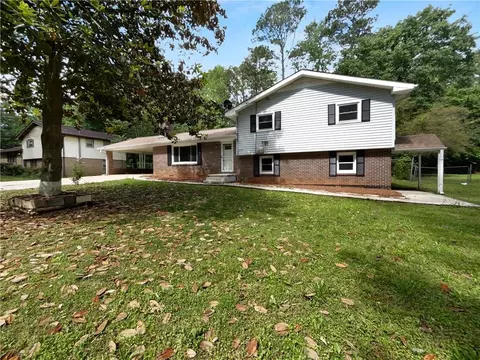 6389 Cumberland Dr, Rex, GA 30273