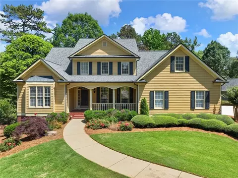 4523 Warwick Glen Pl, Flowery Branch, GA 30542