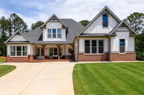 400 Fox Valley Dr, Monroe, GA 30656