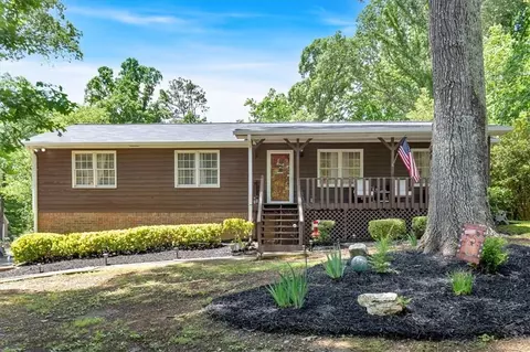 6863 Recreation Ln, Acworth, GA 30102