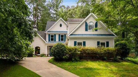 2709 Windrush Dr, Buford, GA 30518