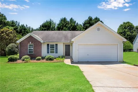 424 Yellow River Walk, Lawrenceville, GA 30043