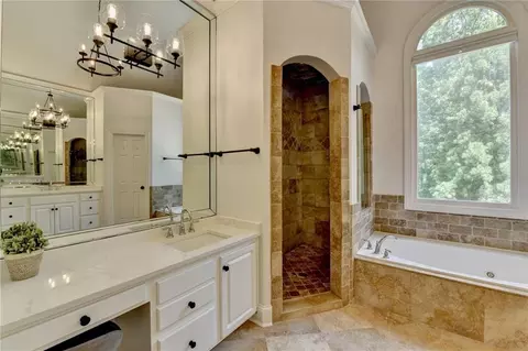 Bath - 7920 Tintern Trce, Duluth, GA 30097 photo 6 of 14