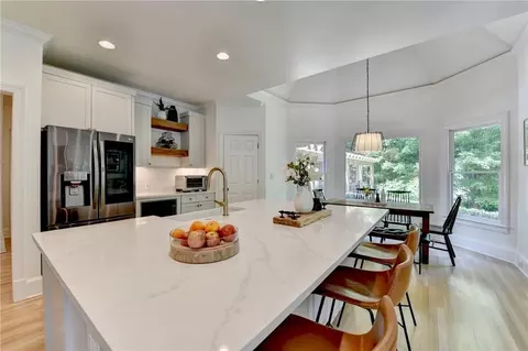 Kitchen - 7920 Tintern Trce, Duluth, GA 30097 photo 13 of 22