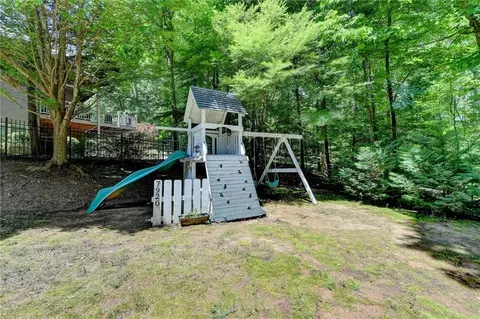 Exterior - 7920 Tintern Trce, Duluth, GA 30097 photo 7 of 20