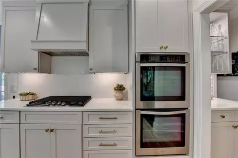 Kitchen - 7920 Tintern Trce, Duluth, GA 30097 photo 6 of 22