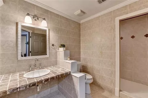 Bath - 7920 Tintern Trce, Duluth, GA 30097 photo 13 of 14