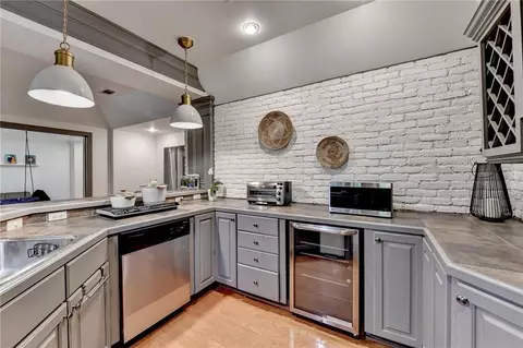 Kitchen - 7920 Tintern Trce, Duluth, GA 30097 photo 20 of 22