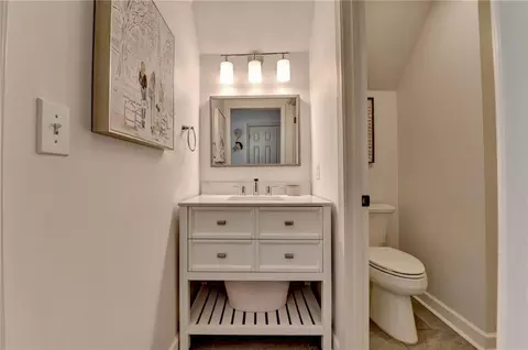 Bath - 7920 Tintern Trce, Duluth, GA 30097 photo 4 of 14