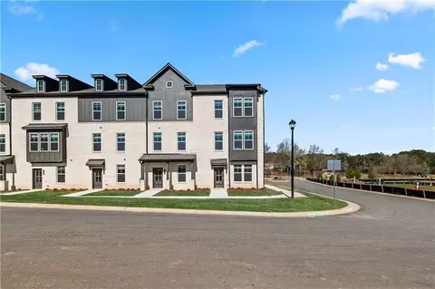 202 Daybreak Ln, Newnan, GA 30265