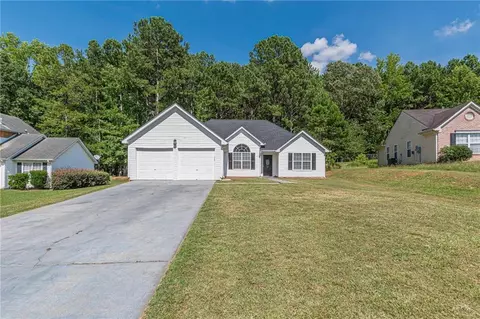 Exterior - 160 Goldleaf Dr, Hampton, GA 30228 photo 3 of 6
