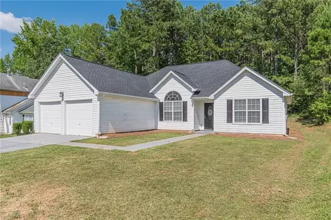 Exterior - 160 Goldleaf Dr, Hampton, GA 30228 photo 2 of 6
