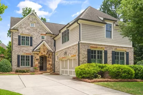 2700 Vinings Orchard Cir, Atlanta, GA 30339
