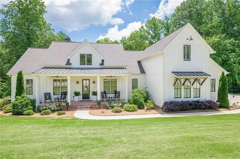 124 White Oak Trl, Cumming, GA 30028