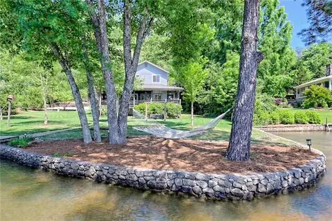 Exterior - 4610 Murray Cove Rd, Tiger, GA 30576 photo 14 of 23