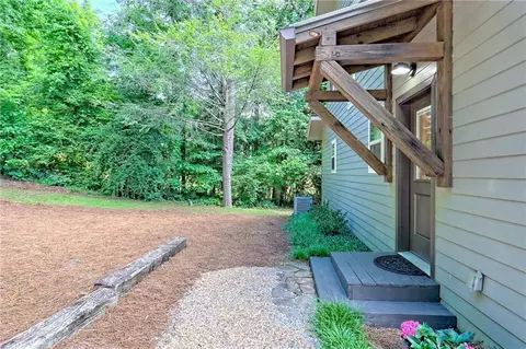 Exterior - 4610 Murray Cove Rd, Tiger, GA 30576 photo 2 of 23