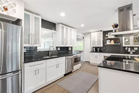 Kitchen - 2572 Beverly Hills Dr, Chamblee, GA 30341 photo 4 of 6