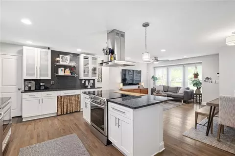 Kitchen - 2572 Beverly Hills Dr, Chamblee, GA 30341 photo 5 of 6