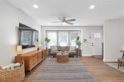 Living - 2572 Beverly Hills Dr, Chamblee, GA 30341 photo 2 of 3
