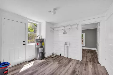 Entry Way - 1097 Mize Rd, Toccoa, GA 30577 photo 7 of 7
