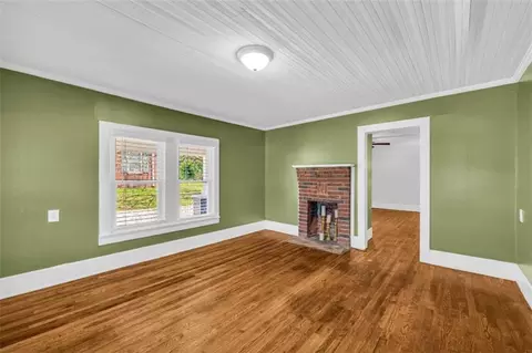 Living - 1097 Mize Rd, Toccoa, GA 30577 photo 7 of 9
