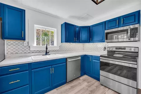 Kitchen - 1097 Mize Rd, Toccoa, GA 30577 photo 5 of 7
