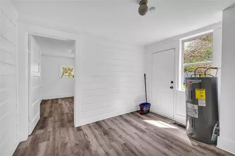 Entry Way - 1097 Mize Rd, Toccoa, GA 30577 photo 6 of 7