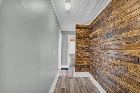 Entry Way - 1097 Mize Rd, Toccoa, GA 30577 photo 5 of 7