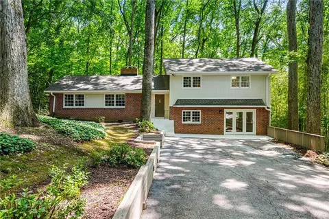 893 Vistavia Cir, Decatur, GA 30033