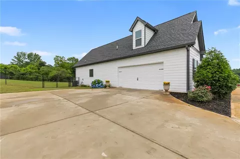 163 Stillmeadow Dr, Commerce, GA 30529 photo 4