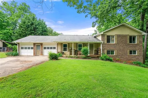 486 Buttercup Trl, Lawrenceville, GA 30046