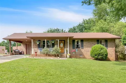 1277 Abrams Rd SE, Silver Creek, GA 30173