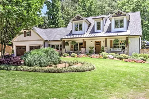 125 Foxridge Rd, Atlanta, GA 30327