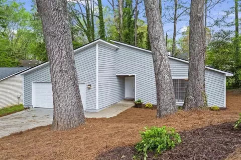 1360 Terramont Dr, Roswell, GA 30076