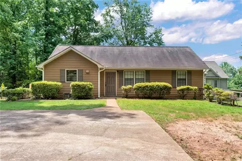 166 Walnut Cv, Dawsonville, GA 30534