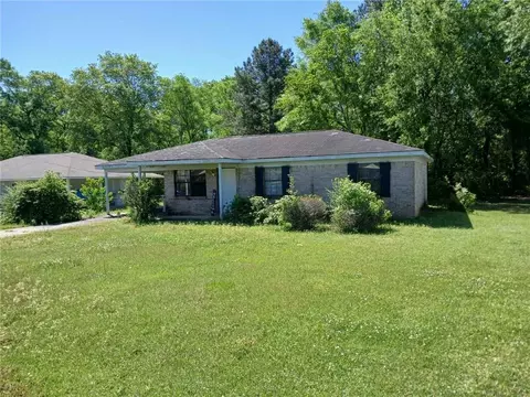 106 Gray St, Atmore, AL 36502