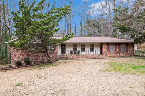 5843 Foxfield Trl, Rex, GA 30273