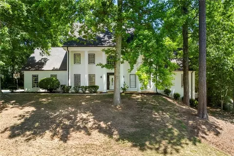 410 Glenmont Ct, Atlanta, GA 30350