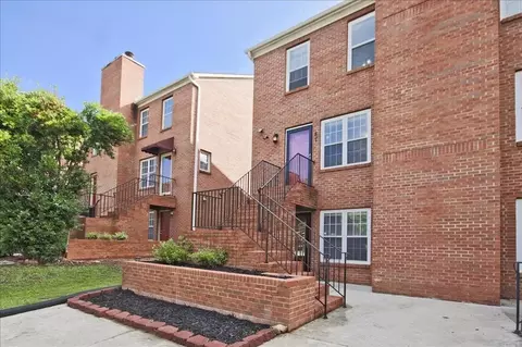87 Davis Mill Ct, Lawrenceville, GA 30044