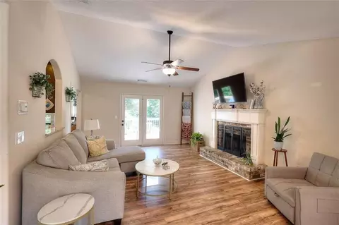 Living - 340 Thoroughbred Trl, Monroe, GA 30655 photo 1 of 3