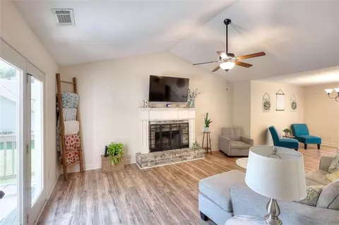 Living - 340 Thoroughbred Trl, Monroe, GA 30655 photo 2 of 3