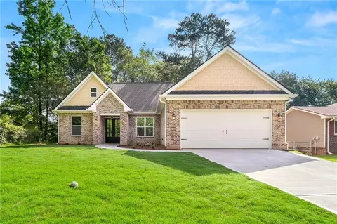 8544 Plumtree Dr, Riverdale, GA 30274
