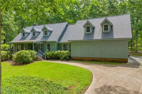 740 Skyline Dr, Covington, GA 30014