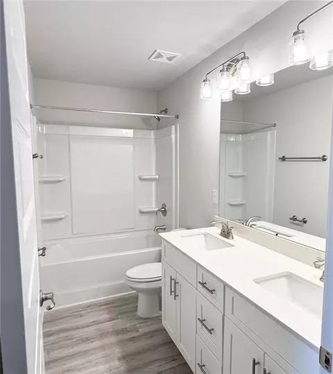 Bath - 635 Forest Way, Cornelia, GA 30531 photo 3 of 5