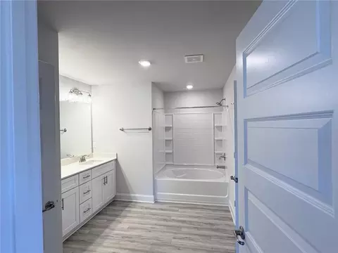Bath - 635 Forest Way, Cornelia, GA 30531 photo 4 of 5